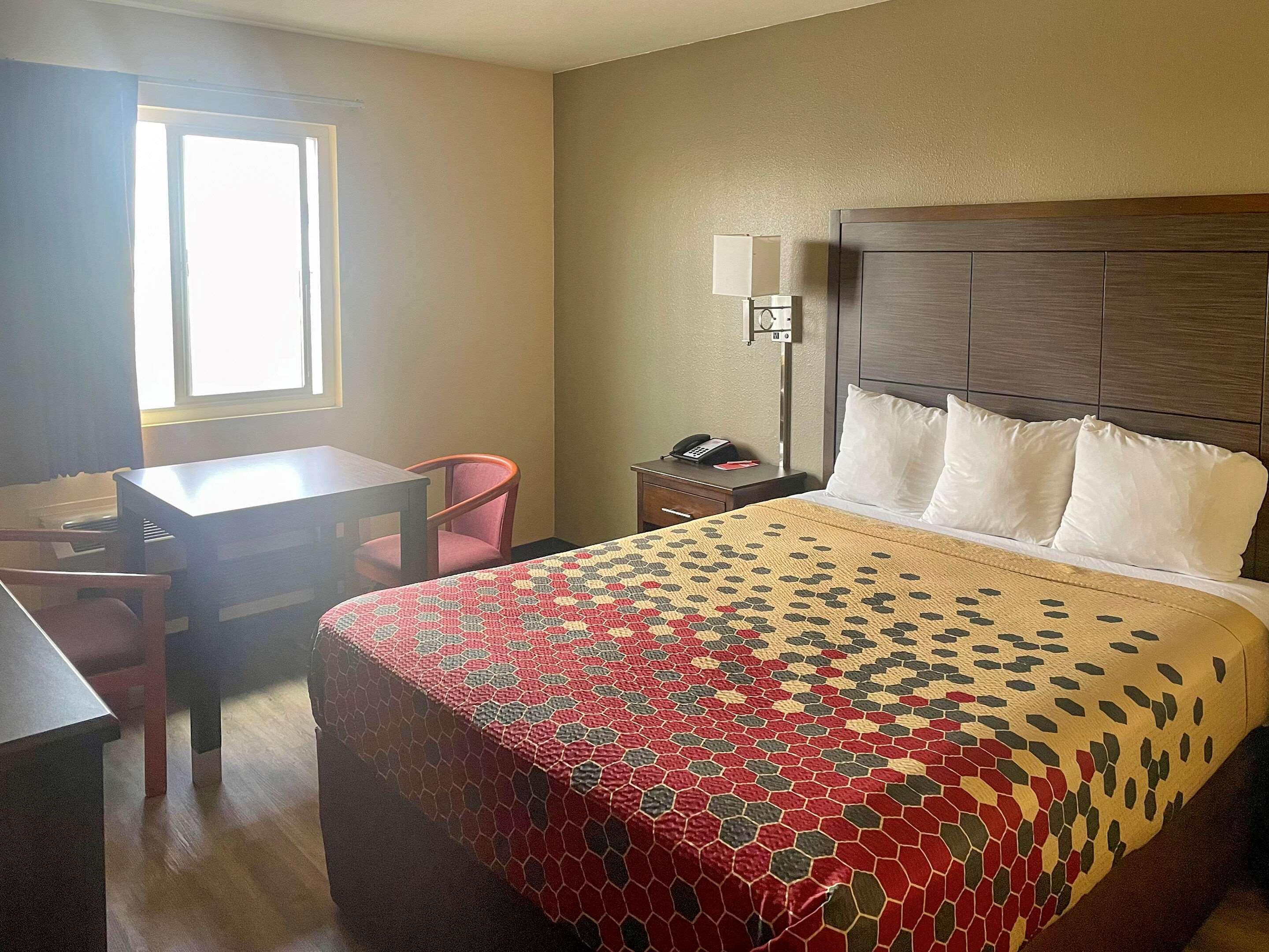 Econo Lodge Inn & Suites Corning Εξωτερικό φωτογραφία