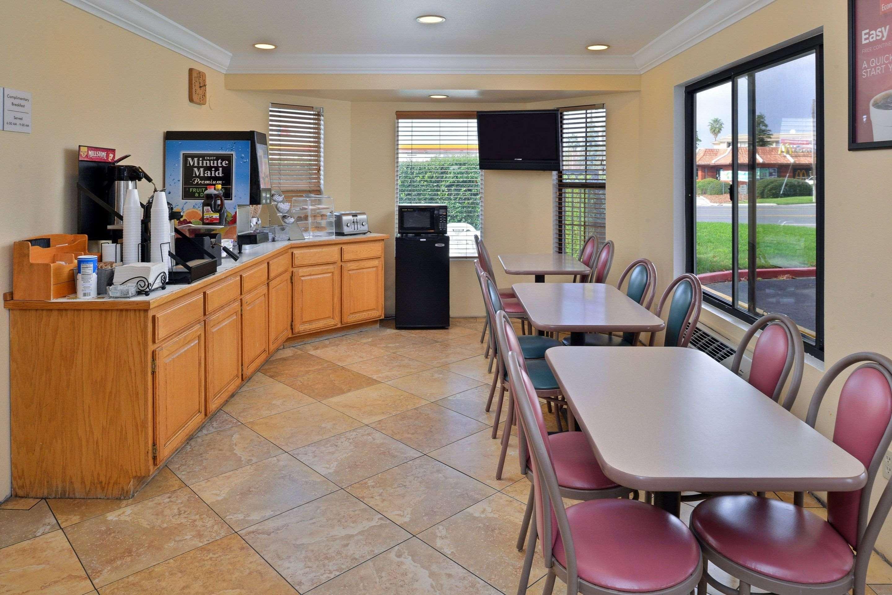 Econo Lodge Inn & Suites Corning Εξωτερικό φωτογραφία
